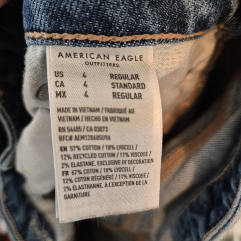American Eagle Wide Leg Baggy Distressed Jeans Size 4 - Picture 6 of 7